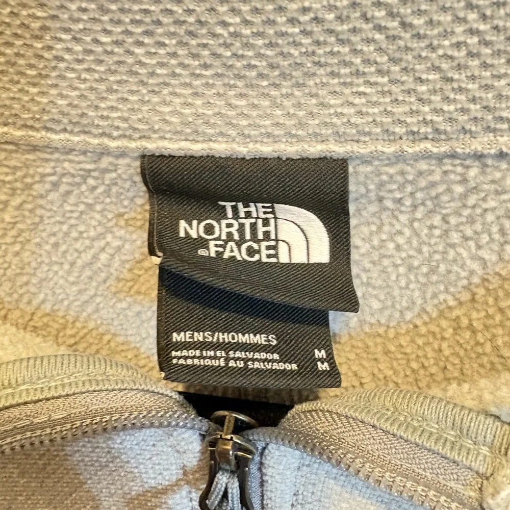 North Face Mens shirt| light grey pullover| | Size Medium #springgames#sporty